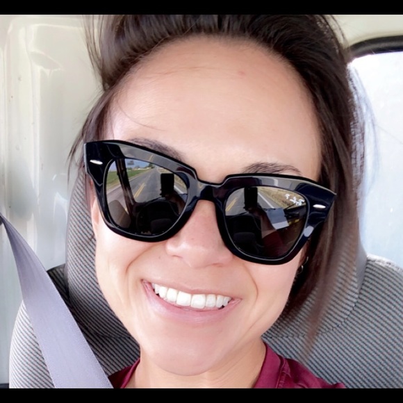 Accessories - Ray-Ban Black Wayfarer State Street Sunglasses